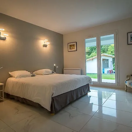 Oihana, 1 Km From Beach Vila *